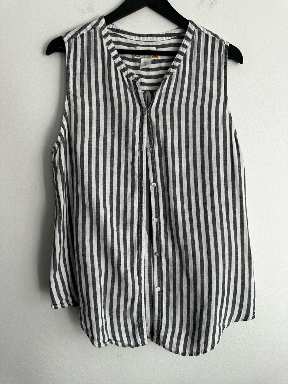 C&C California Gray and White Vertical Stripe Sleeveless Button-Down Top Size XL